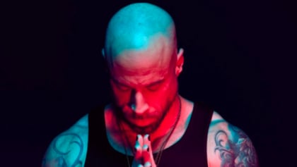 DAUGHTRY Shares Music Video For Latest Single 'Pieces'