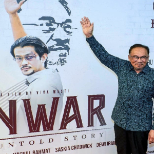 Walaupun Tak 100 Peratus Sama, PMX Tersentuh Dengan Filem Anwar: The Untold Story
