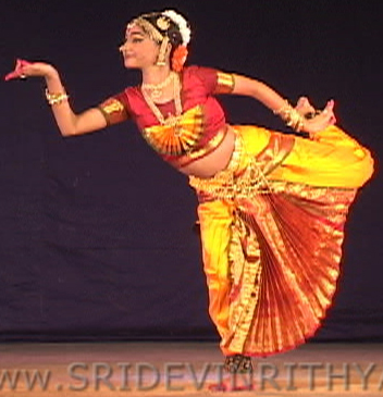 File:Classical indian dance 8.jpg