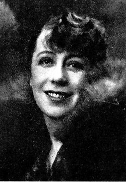 Elsa Carlsson.