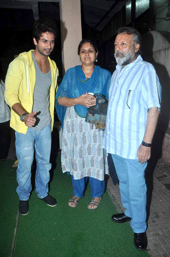 Shahid, Supriya Pathak & Pankaj Kapur attend screening of 'Teri Meri Kahaani' 03