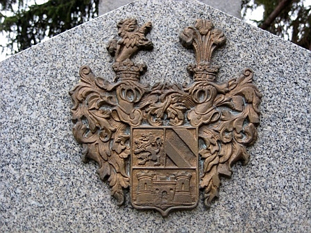 File:Grinzinger Friedhof - Grab Franz Huschka von Raschitzburg.jpg
