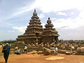 समुद्र किनाऱ्यावरील मंदिर