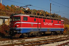 Lokomotiva ŽFBH 441-047 u izvornom bojanju s oznakama Željeznica Federacije Bosne i Hercegovine