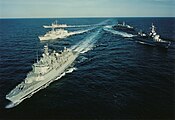 Кораблі НАТО в Адріатичному морі під час операції «Сильна охорона» (англ. Sharp Guard)