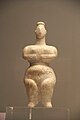 Patung seseorang, yang berasal dari sekitar 6500 hingga 3300 SM