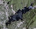 小野川湖周辺の空中写真。国土交通省 国土地理院 地図・空中写真閲覧サービスの空中写真を基に作成。2016年10月撮影