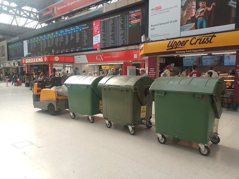 File:Tow tractor wirh waste bin trailers at London Victoria (20220812 102127 394).jpg