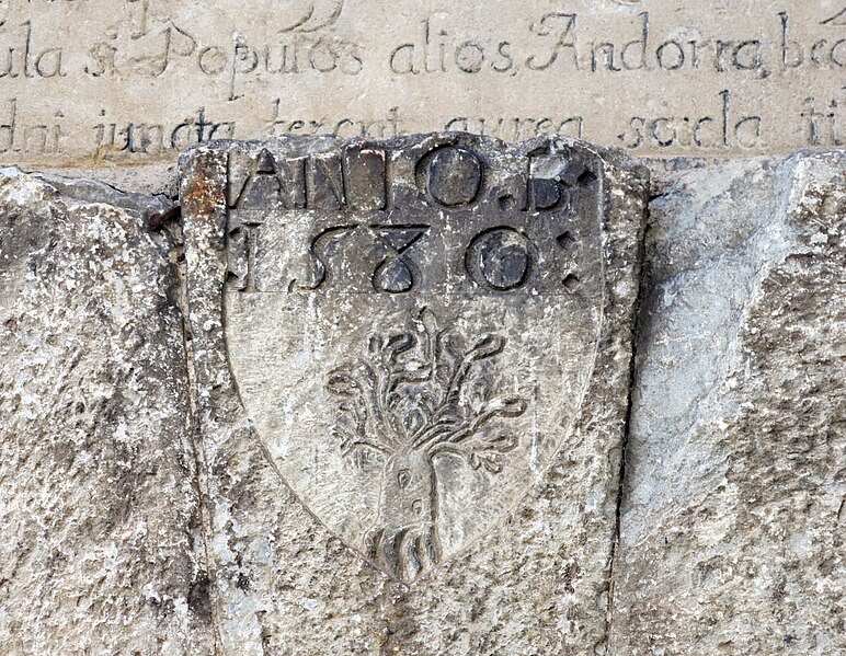 File:352 Casa de la Vall (Andorra la Vella), escut dels Busquets.JPG