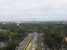 Quezon Memorial Circle - top shot from City Hall (Diliman, Quezon City)(2018-02-07).jpg
