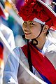 12. Hagyományos koreai viseletbe öltözött táncosnő Szöul Jongszan kerületének őszi felvonulásán, 2008-ban. (javítás)/(csere)