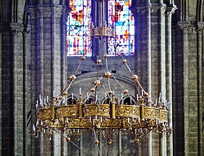 Couronne de lumières polylobée (inaugurée en 1868), cathédrale de Bourges