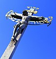 Crucifijo del Puente Carlos, en Praga, la incrispción en hebreo dice "Santo, santo, santo es Yahveh"