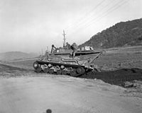 یک تانک M32 ARV از گروهان زرهی