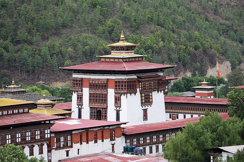 File:Tashichho Dzong, Bhutan 03.jpg