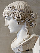 Antinoo Mondragone,[23]​ una de las numerosas representaciones de Antínoo, ca. 130.
