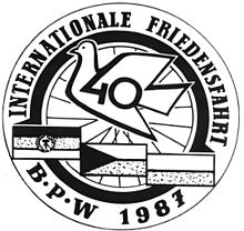 Bundesarchiv Bild 183-1987-0104-004, Friedensfahrt, Logo.jpg