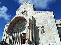 Façade du Duomo de San Ciriaco