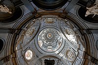 Купол каплиці Гваріні зсередини