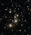 Gugusan galaksi Abell 2744 (HST).[5]
