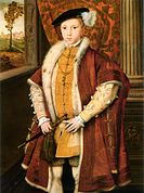 Prins Edvard vid 9 års ålder, med prinsens av Wales krona på hängsmycket.[8][9]