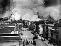 16. A lángokban álló San Franciscó-i Mission District az 1906-os földrengés után (javítás)/(csere)