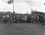 1945年8月30日、英軍による香港解放当日に収容所からの出発を待つ英軍・カナダ軍捕虜