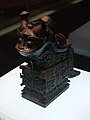 Vase gong pour verser les boissons fermentées en forme de dragon, période moyenne des Zhou de l'Ouest, Musée d'Histoire du Shaanxi.