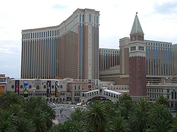 Венецијанац у Парадајзу, који је седиште казино гиганта Лас Вегас Сандса.