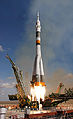 27.7 - 2.8: La partenza dalla navigagl Soyuz TMA-13, 12 d'october 2008 da Baikonur en Kasachstan.