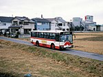 岡崎駅前 - 福岡町間のバス専用道路を走る名鉄バス