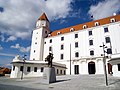 Pintu masuk utama Kastil Bratislava.