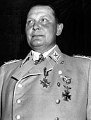 Hermann Göring, comandant en cap de les Sturmabteilung (Oberster SA-Führer) en els períodes 1921-1922 i 1934-1945 i comandant de la Luftwaffe entre 1930 i 1945.
