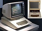 Apple II; (1977)