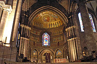 仏北東部のストラスブール大聖堂内部
