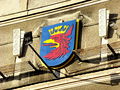 Herb Szczecina na gmachu Urzędu Miejskiego (sprzed renowacji fasady)