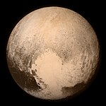 Bild på Pluto tagen av New Horizons (färg; 13 juli 2015)