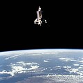A espaçonave em órbita em 22 de junho de 1983