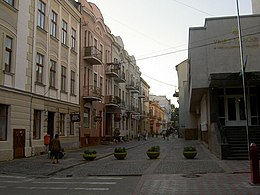 Вулиця Валова — одна з найстаріших вулиць міста