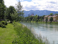 Река Драва в австрийския град Филах