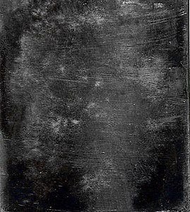 Tentativa de imagem fracassada de John Draper da caixa contendo seus primeiros esforços em fazer daguerreótipos na NYU no outono de 1839.