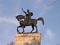 Statwa ekwestri tal-prinċep tal-Moldova Stephen il-Kbir f'Suceava