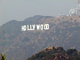 Het beroemde Hollywood Sign op de flank van Mount Lee