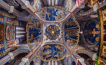 Interior da igreja ortodoxa sérvia de Nova Gračanica, construída em 2000 e situada na colina de Crkvina de frente para a cidade de Trebinje, República Sérvia, Bósnia e Herzegovina. (definição 5 340 × 3 287)