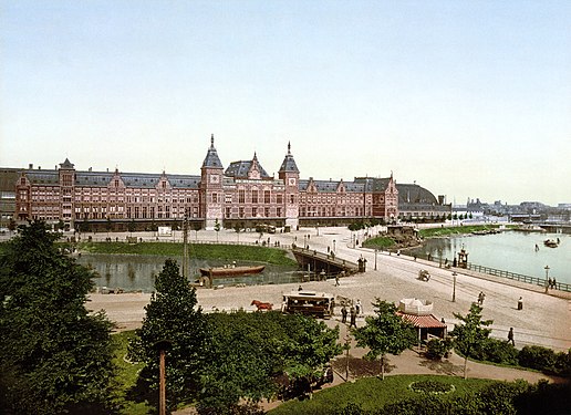 ایستگاه مرکزی آمستردام بین ۱۸۹۰ و ۱۹۰۵