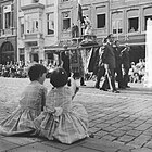 De oude processiebaar in de ommegang van 1962