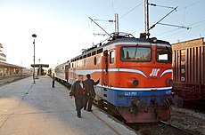 Lokomotiva ŽS 441-751 u izvornom bojanju s oznakama Željeznica Srbije