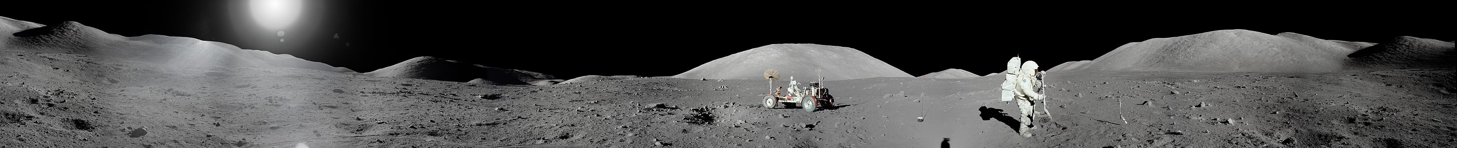 Панорама Месеца, снимљена током Аполо 17 мисије, 1972.