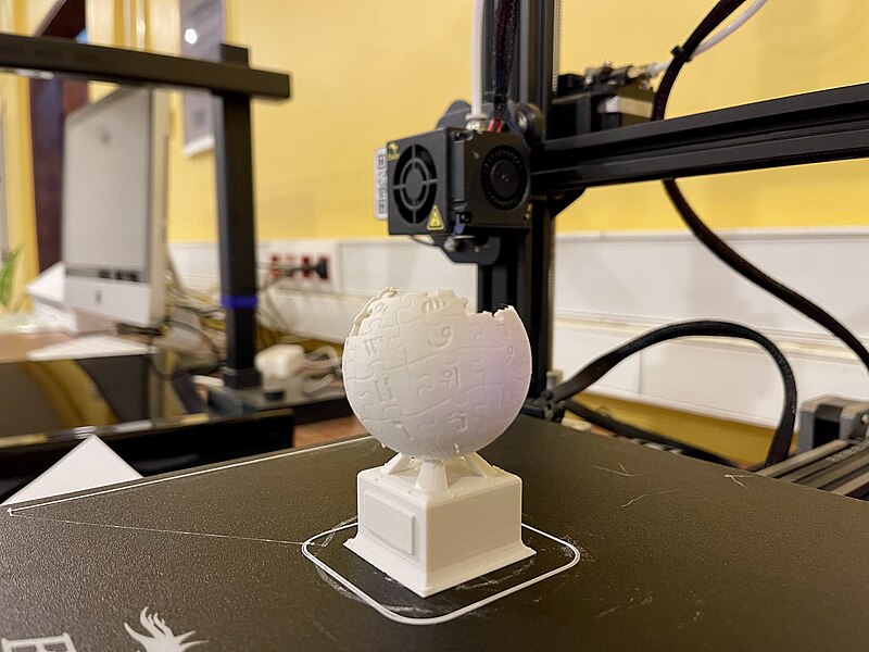 File:3D Printed Puchar Wikipedia 10 cm.stl 06.jpg