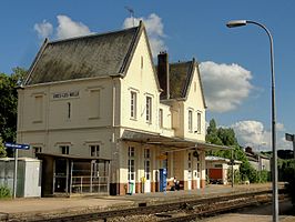Station Cires-lès-Mello